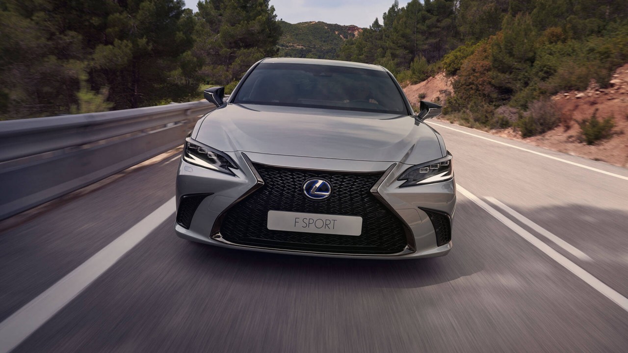 2021-lexus-es-model-lexus-signature-grille-1920x1080