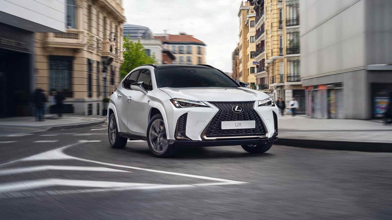 2022-dxp-lexus-ux-world-prem-signposting-02-1920x1080