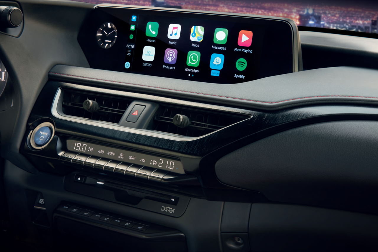 APPLE CARPLAY® ANDROID AUTO®
